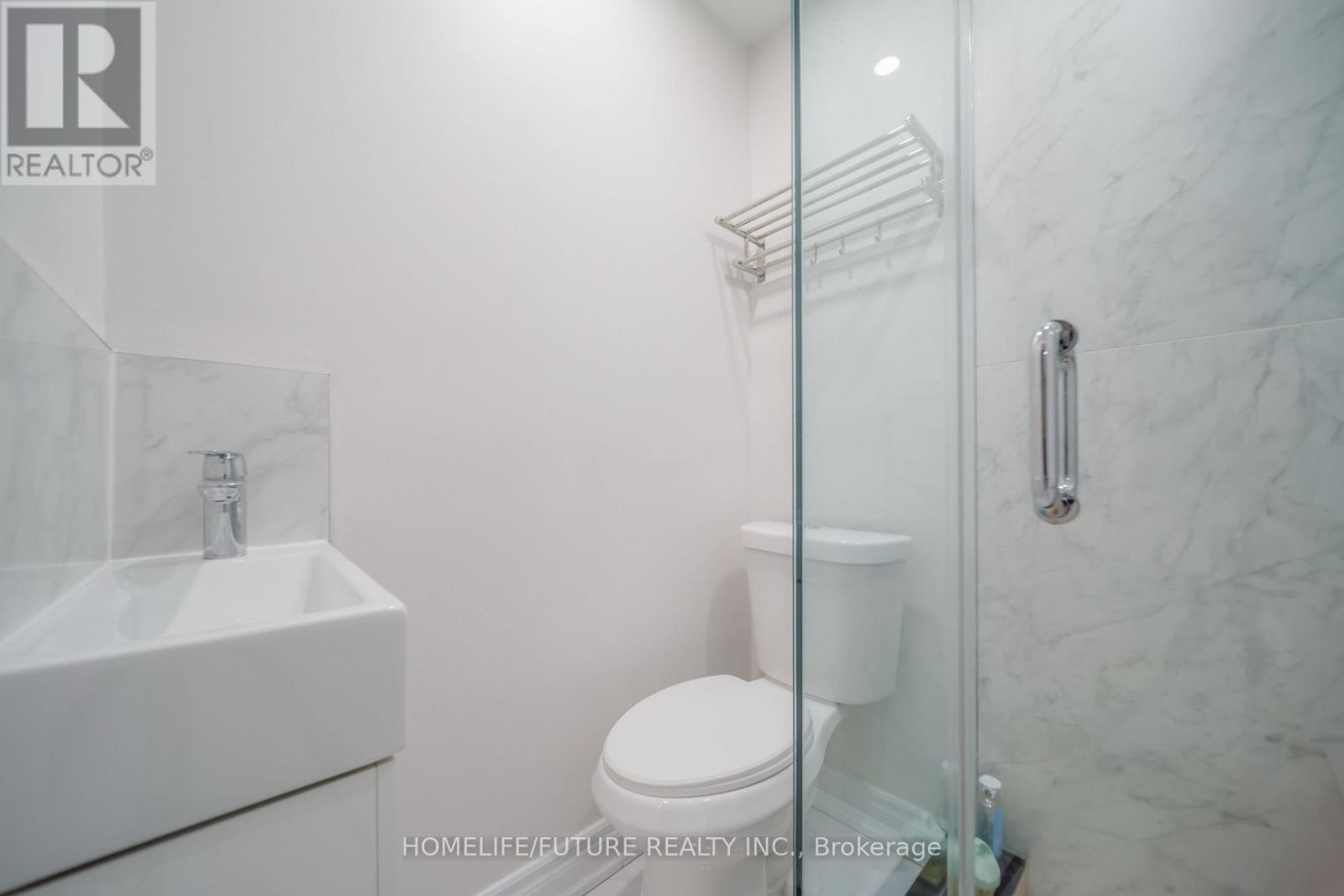 8 Coltman Crescent, Toronto, Ontario  M1B 2A2 - Photo 15 - E13200692