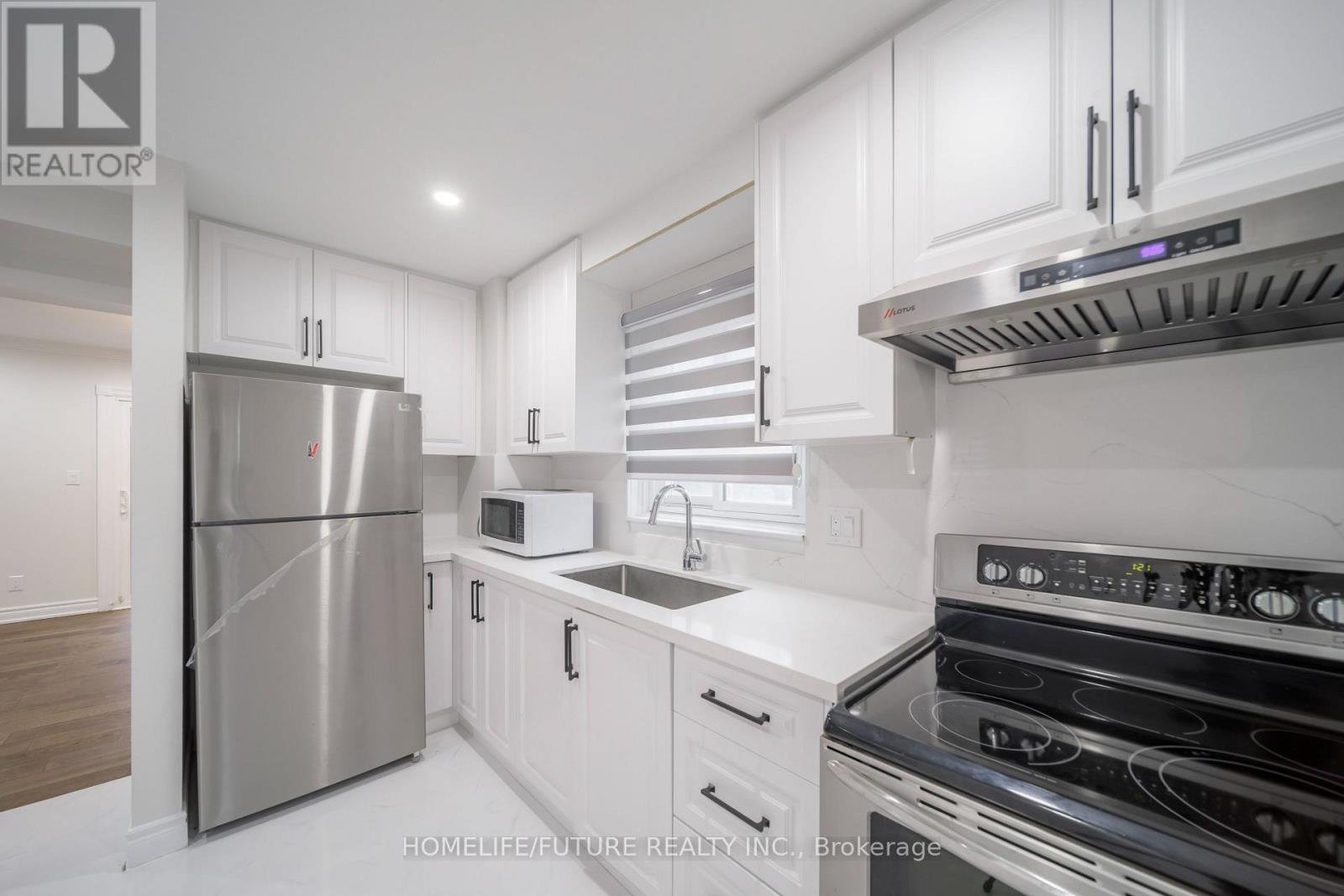 8 Coltman Crescent, Toronto, Ontario  M1B 2A2 - Photo 8 - E13200692