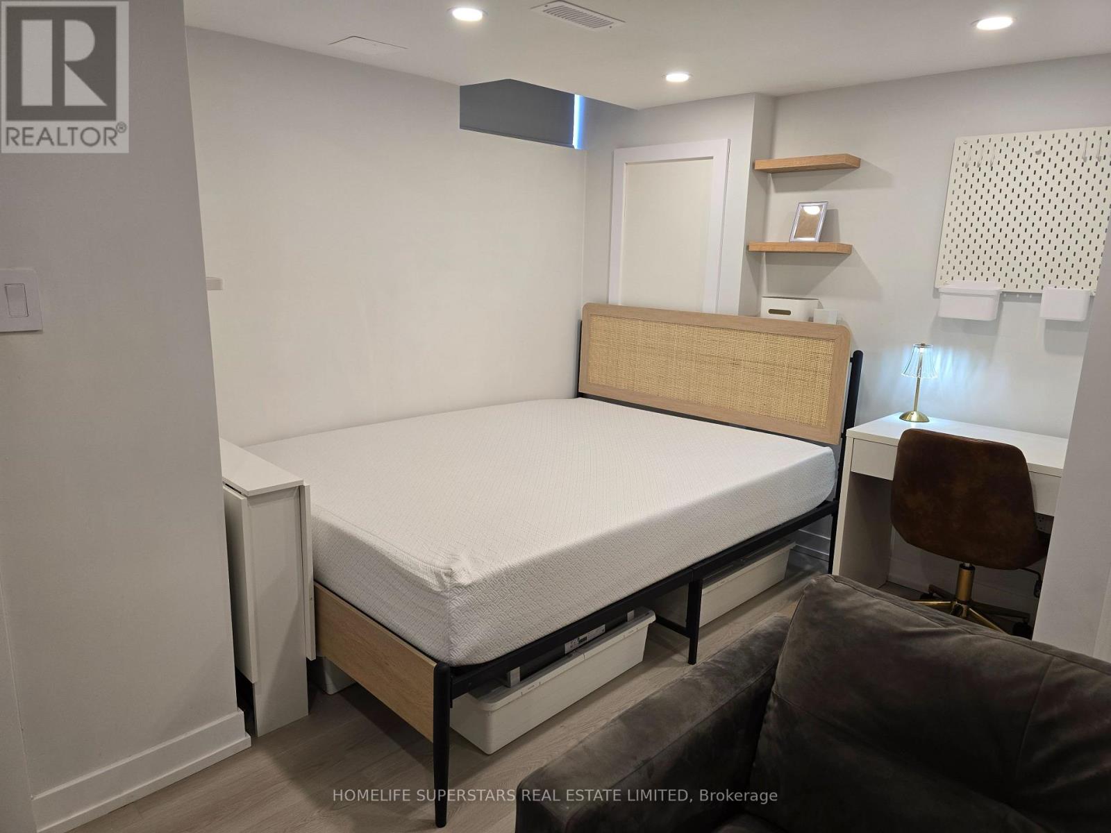 40 Akil Thomas Gardens, Toronto, Ontario  M1P 0G3 - Photo 27 - E13200898