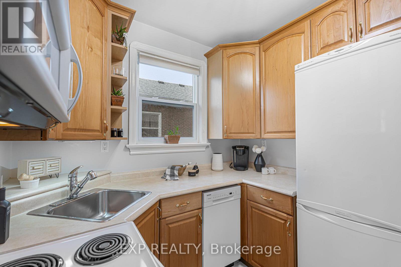 56 Gladstone Avenue, Oshawa, Ontario  L1J 4E5 - Photo 13 - E13201346