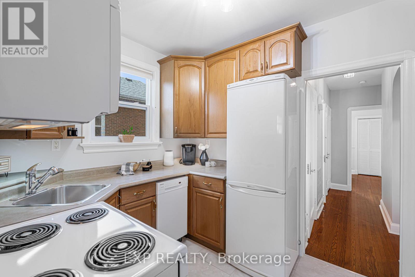 56 Gladstone Avenue, Oshawa, Ontario  L1J 4E5 - Photo 15 - E13201346