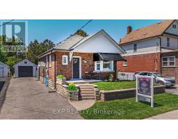 56 GLADSTONE AVENUE, Oshawa, Ontario