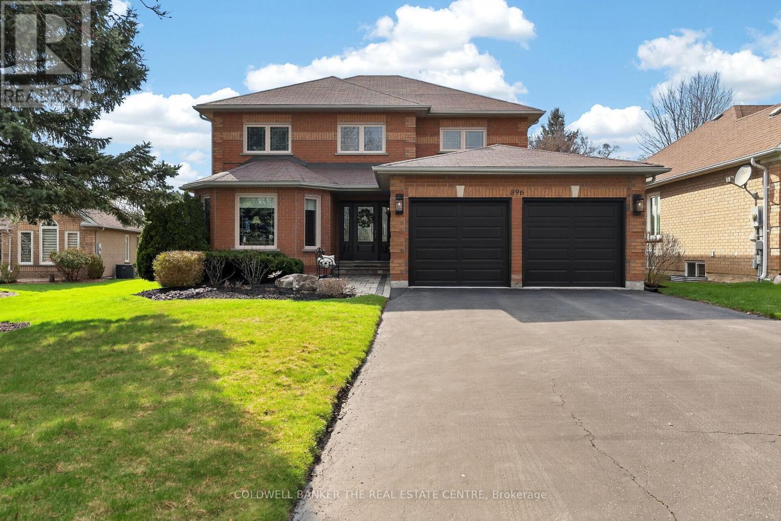 896 BOSWORTH COURT, Newmarket, Ontario