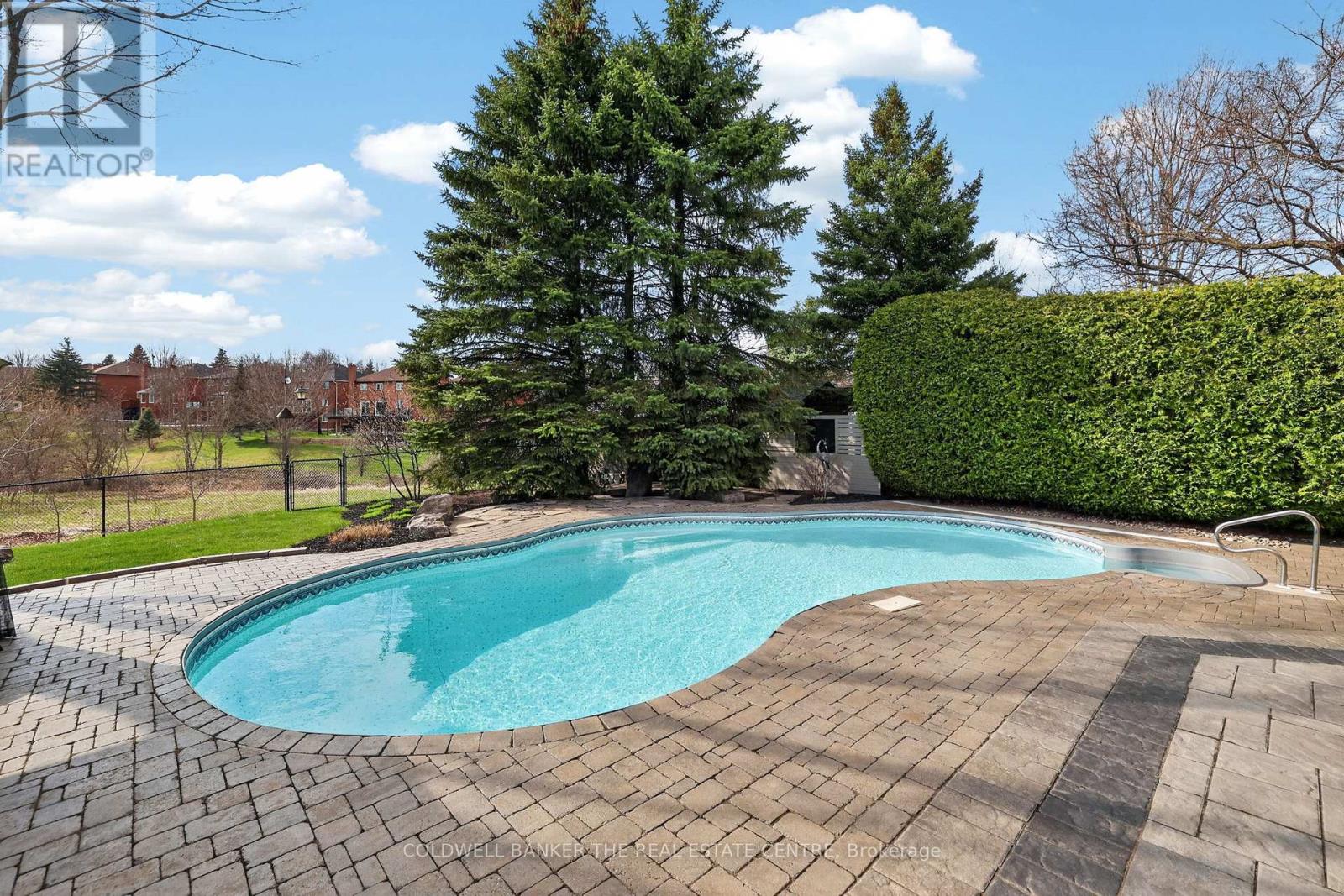 896 Bosworth Court, Newmarket, Ontario  L3X 1Z1 - Photo 38 - N13200638