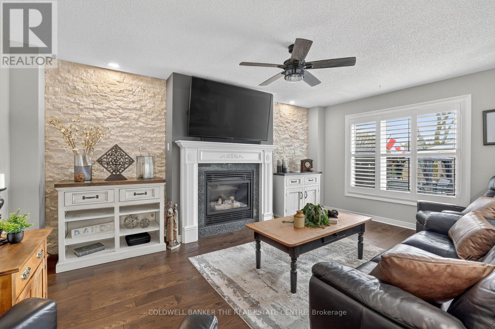 896 Bosworth Court, Newmarket, Ontario  L3X 1Z1 - Photo 9 - N13200638