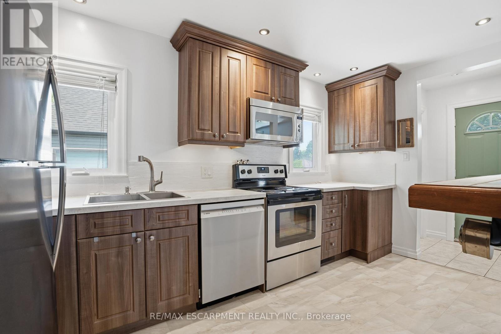 261 Andrew Street, Newmarket, Ontario  L3Y 1H1 - Photo 11 - N13200642