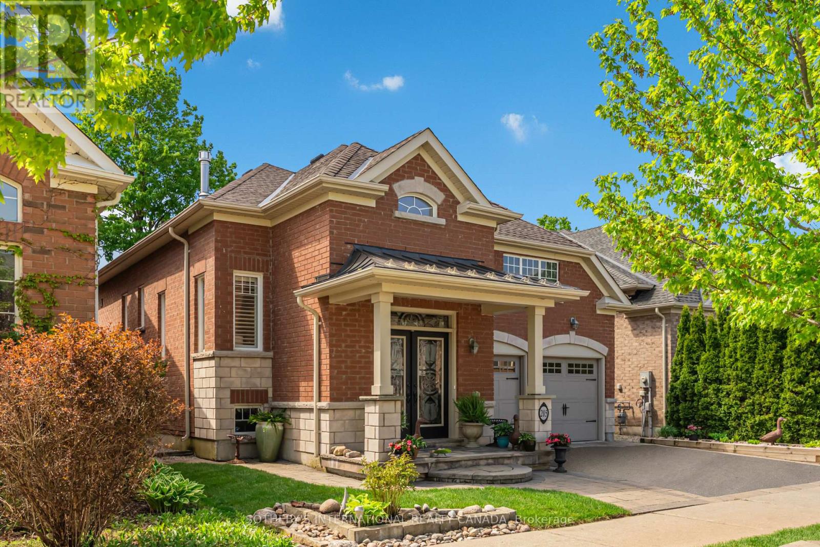 205 Sandale Road, Whitchurch-Stouffville, Ontario  L4A 0Y3 - Photo 2 - N13200852