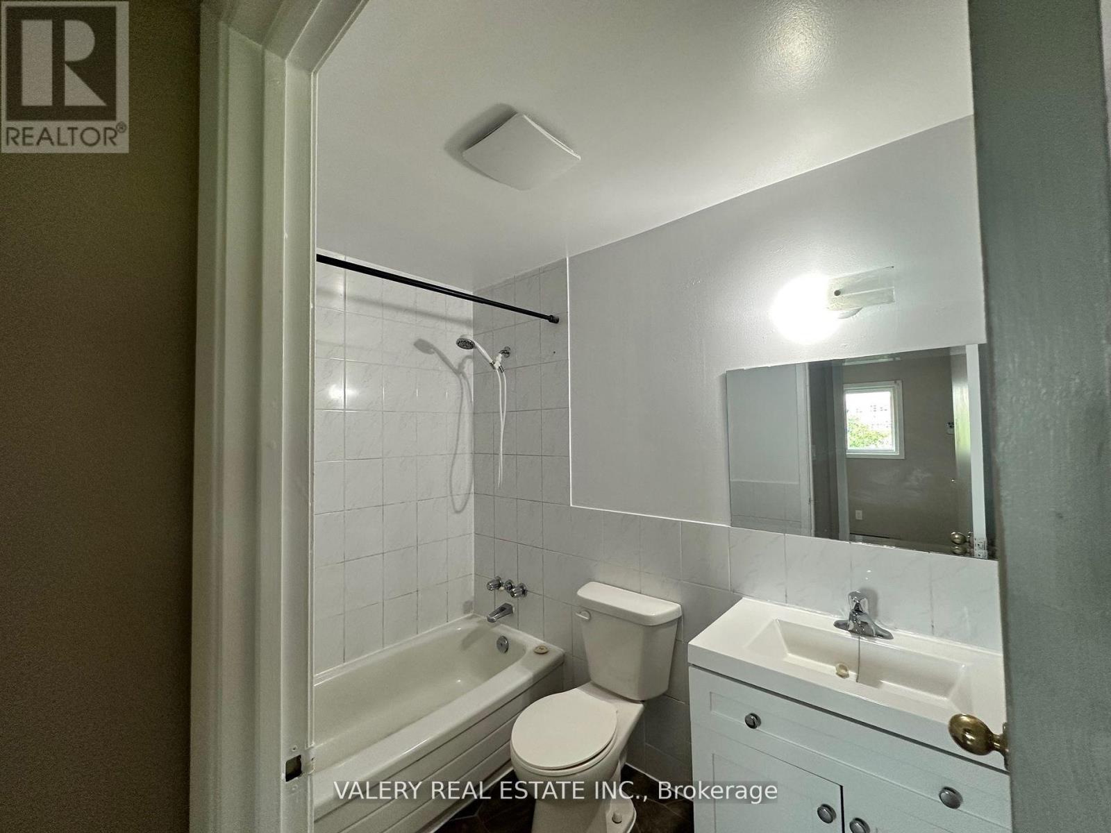 9 - 9 Lowdnes Avenue, Georgina, Ontario  L4P 3T1 - Photo 8 - N13201260