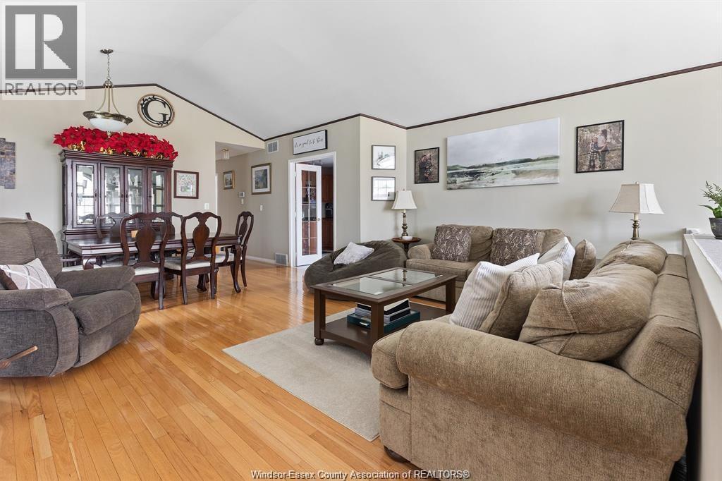 330 Reaume Road, Lasalle, Ontario N9J 1B1 - Photo 5 - 26012324