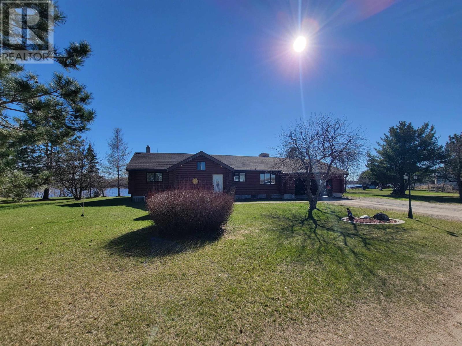 185 Byrnes RD, Rainy River, Ontario