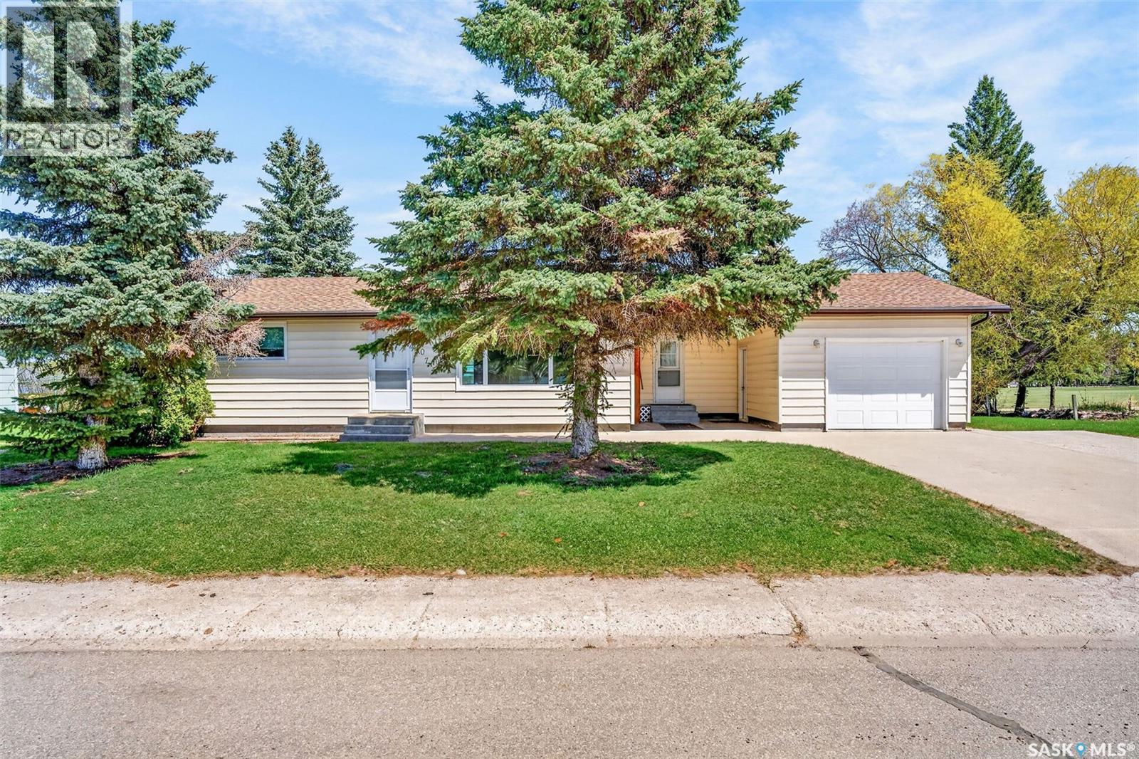507 3rd AVENUE N, Naicam, Saskatchewan