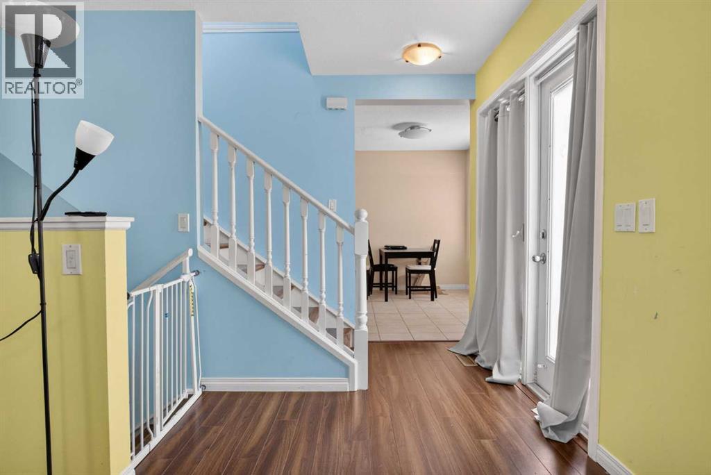 34 Simcoe Place SW, Calgary, Alberta  T3H 4T8 - Photo 6 - A2301399