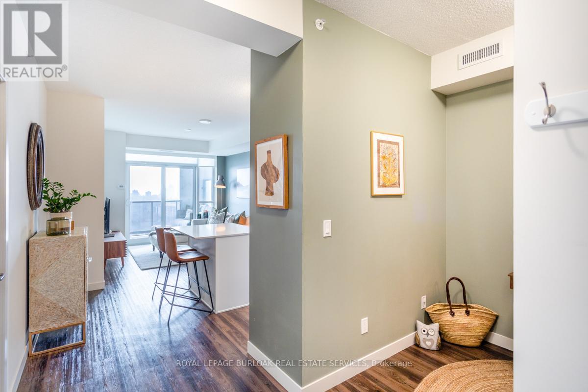 1405 - 2093 Fairview Street, Burlington, Ontario  L7R 0E6 - Photo 3 - W13200882