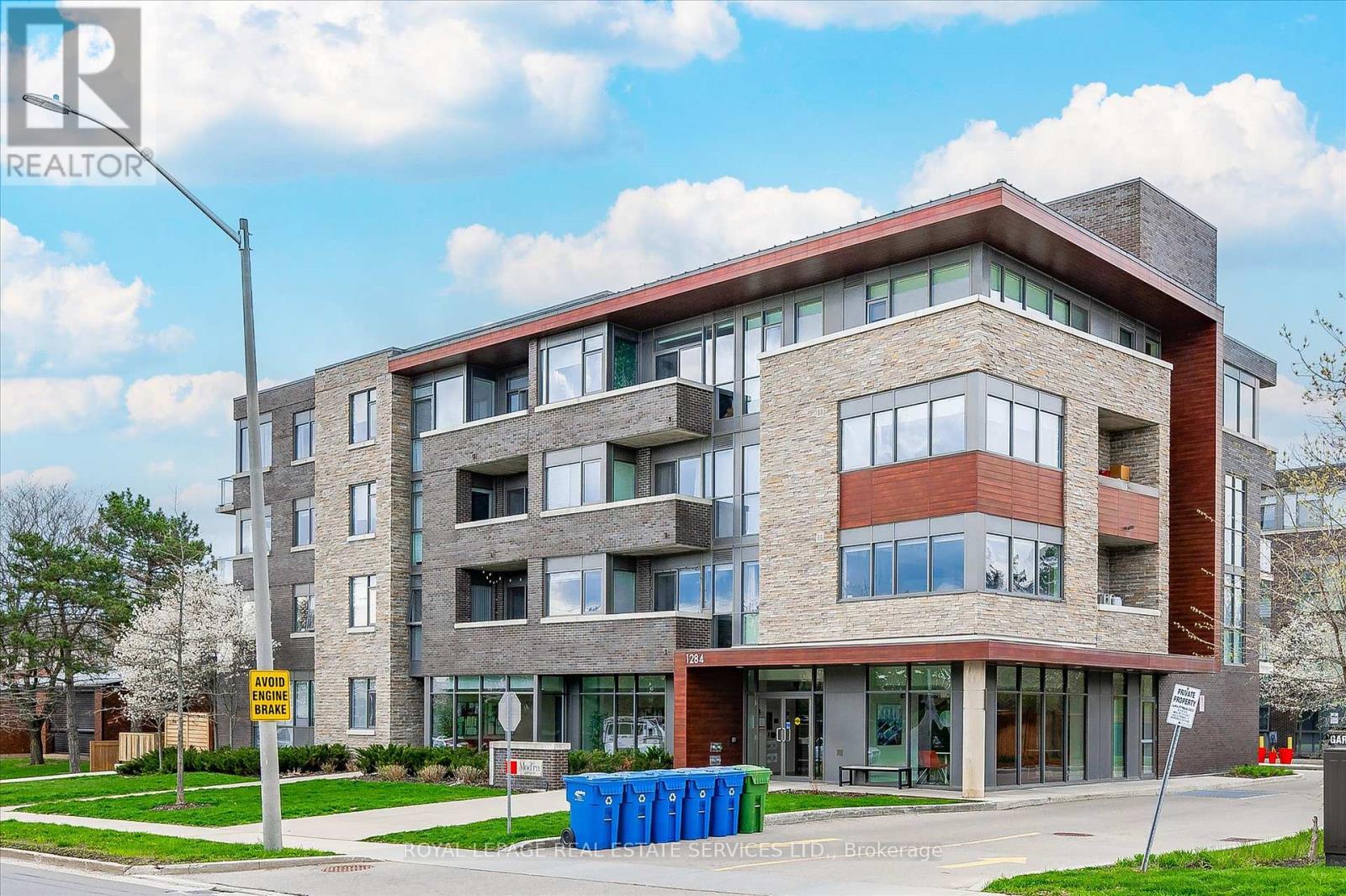 111 - 1284 Guelph Line, Burlington, Ontario  L7P 0T9 - Photo 2 - W13200958