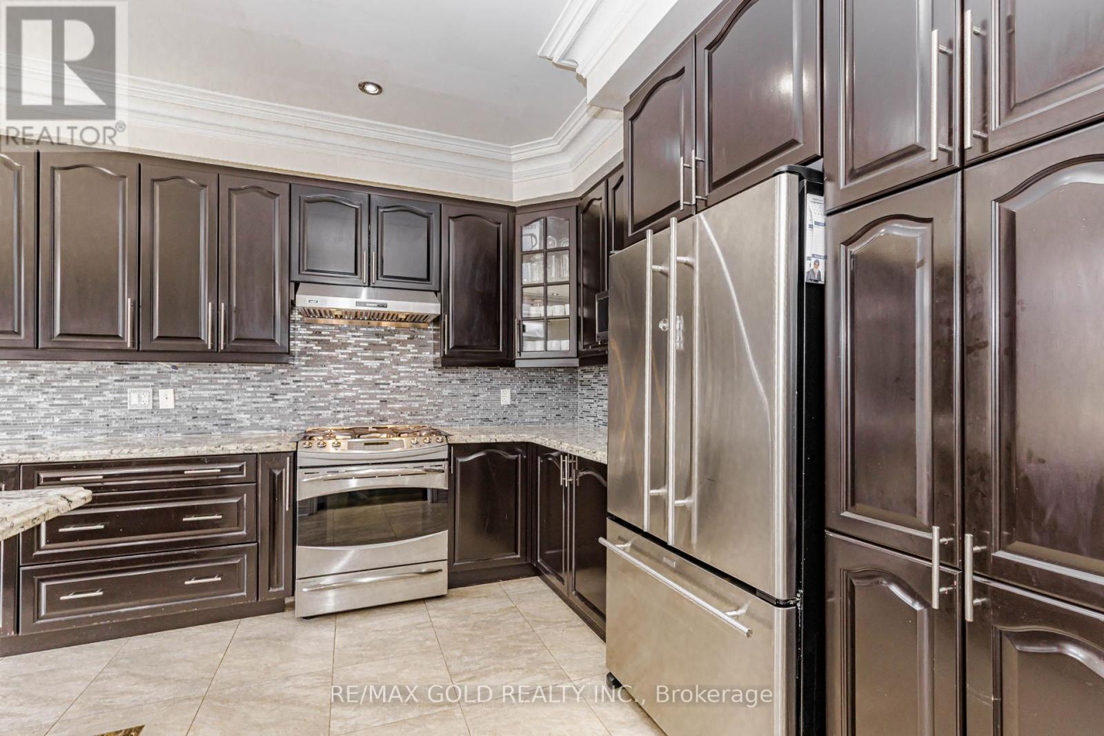 548 Fernforest Drive, Brampton, Ontario  L6R 0V8 - Photo 16 - W13201224