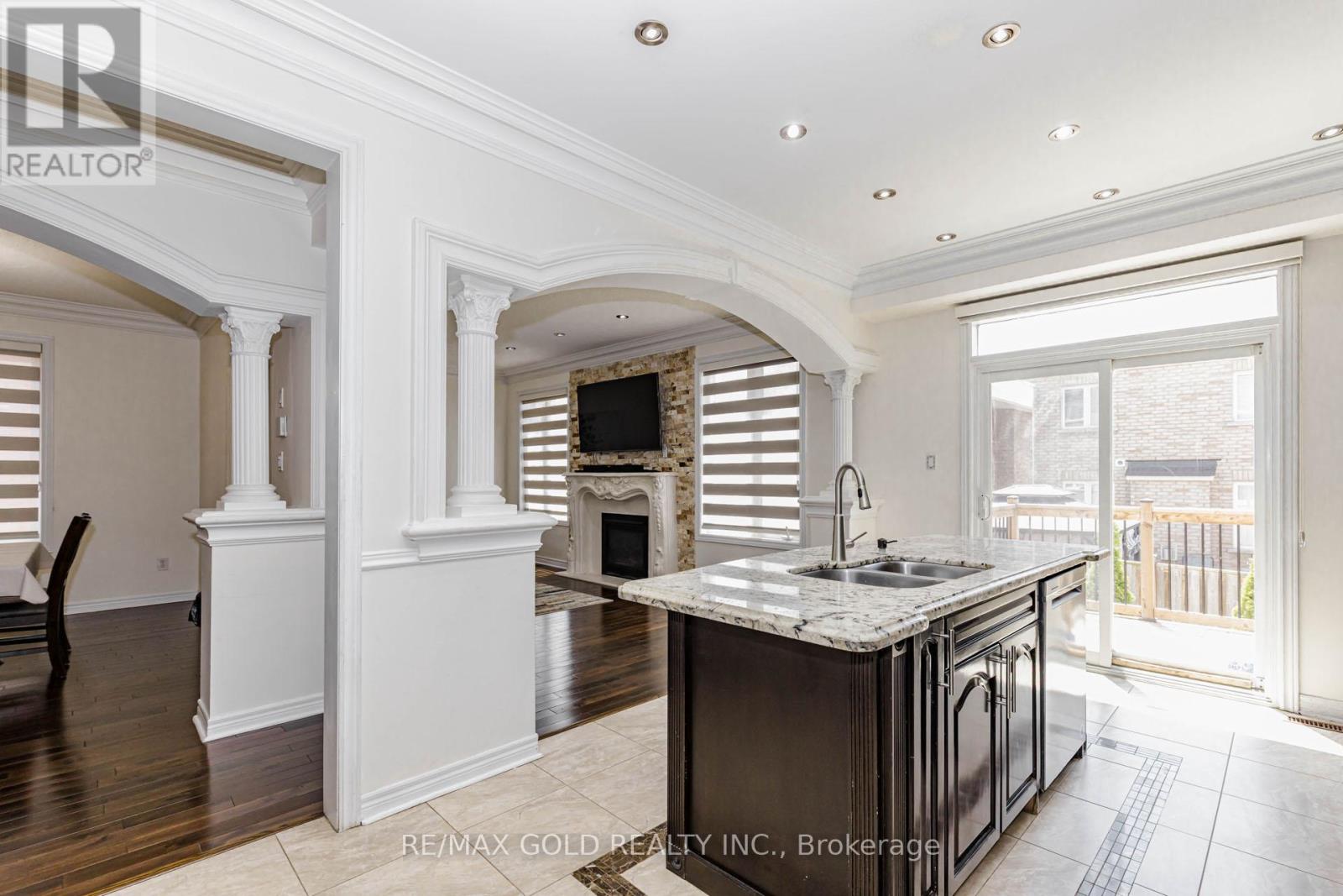 548 Fernforest Drive, Brampton, Ontario  L6R 0V8 - Photo 19 - W13201224