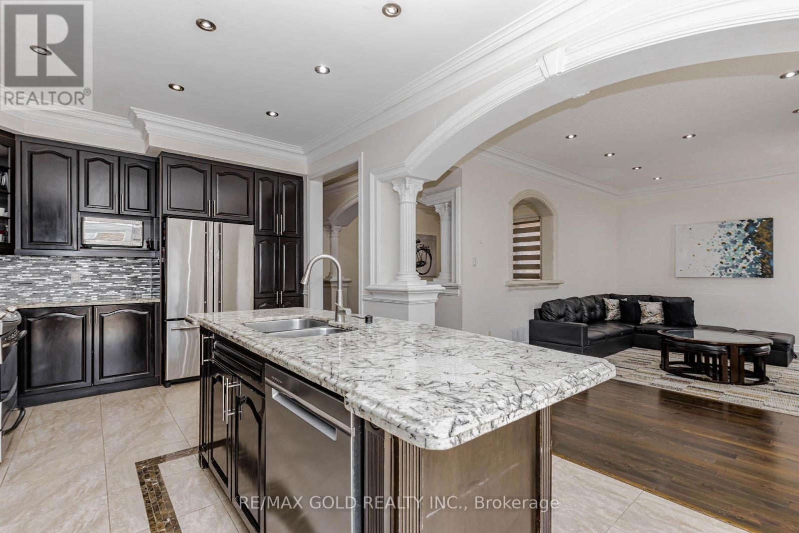 548 Fernforest Drive, Brampton, Ontario  L6R 0V8 - Photo 22 - W13201224