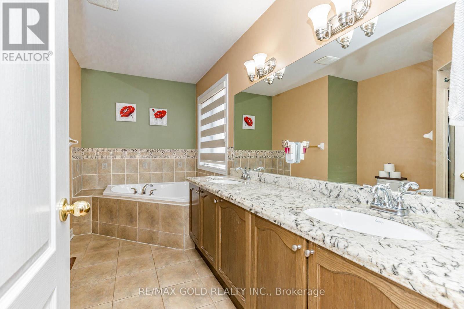 548 Fernforest Drive, Brampton, Ontario  L6R 0V8 - Photo 38 - W13201224