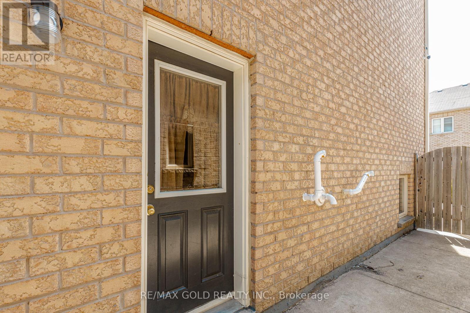 548 Fernforest Drive, Brampton, Ontario  L6R 0V8 - Photo 46 - W13201224