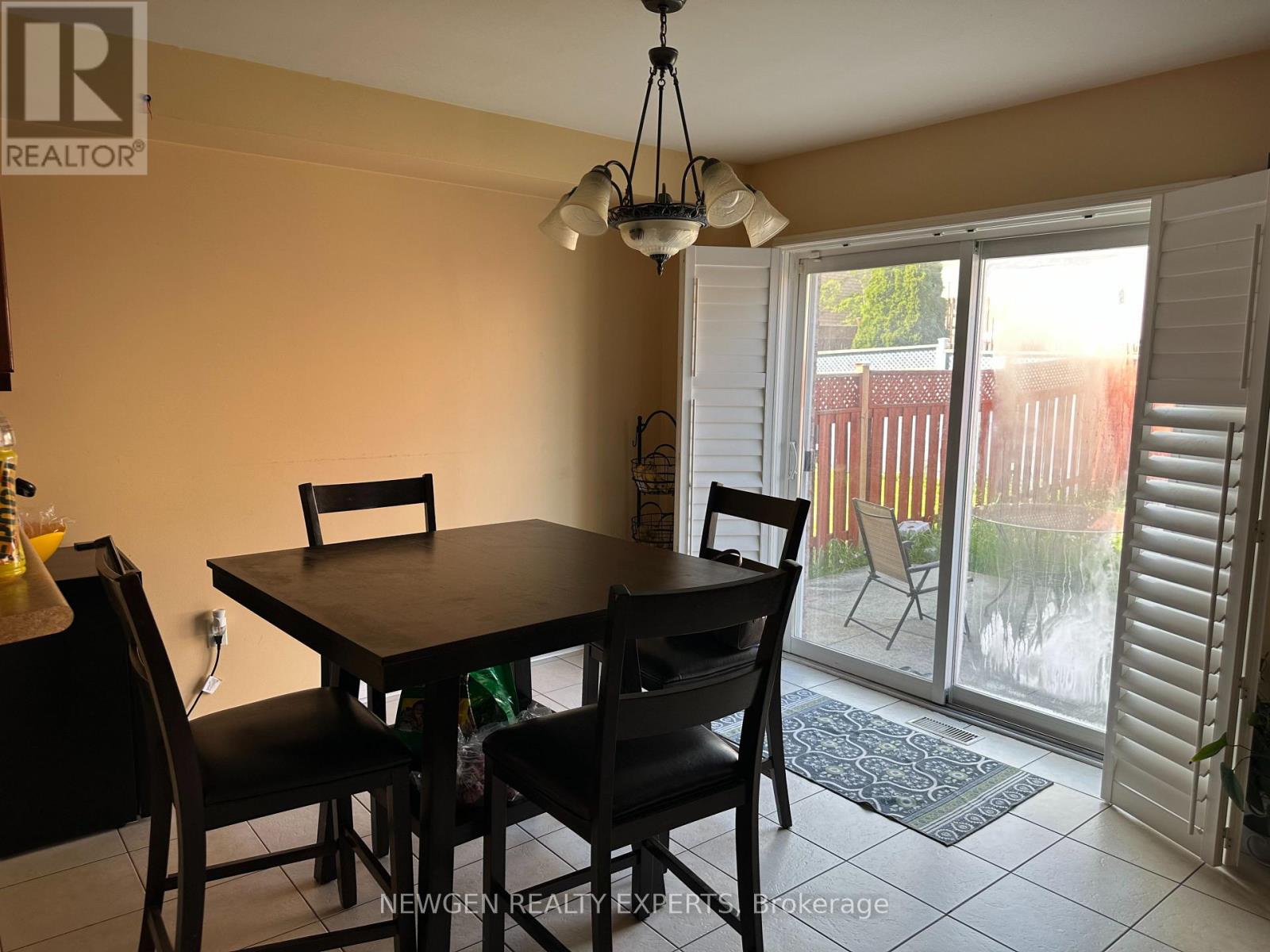 107 Rollingwood Drive, Brampton, Ontario  L6Y 5P9 - Photo 10 - W13201322