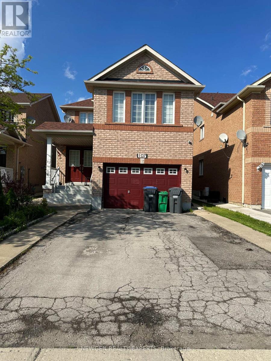 107 Rollingwood Drive, Brampton, Ontario  L6Y 5P9 - Photo 2 - W13201322