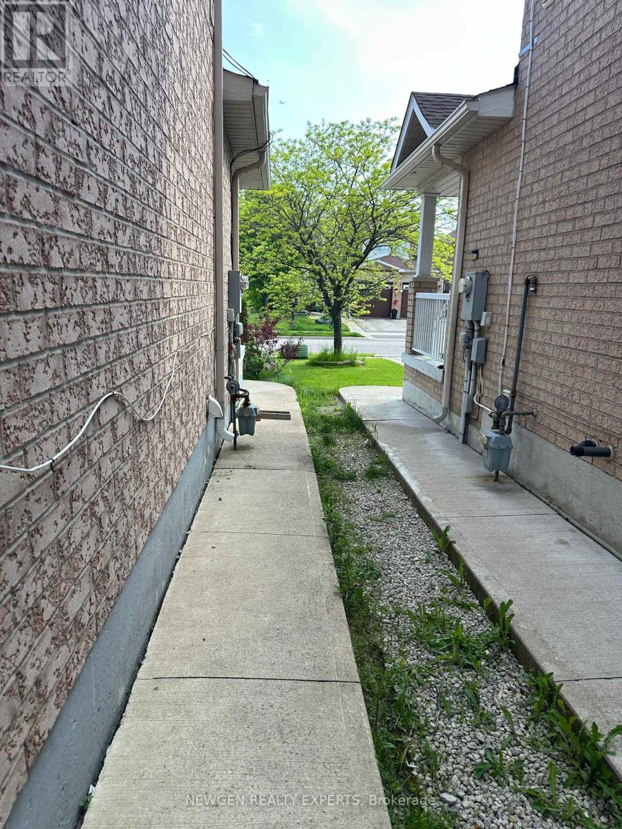 107 Rollingwood Drive, Brampton, Ontario  L6Y 5P9 - Photo 21 - W13201322