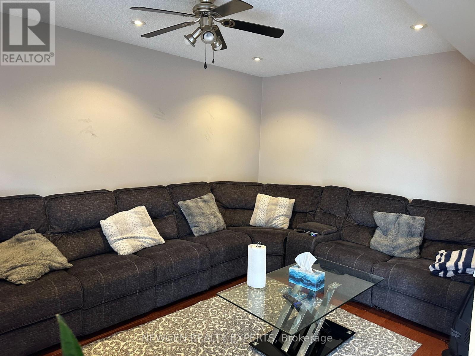 107 Rollingwood Drive, Brampton, Ontario  L6Y 5P9 - Photo 5 - W13201322