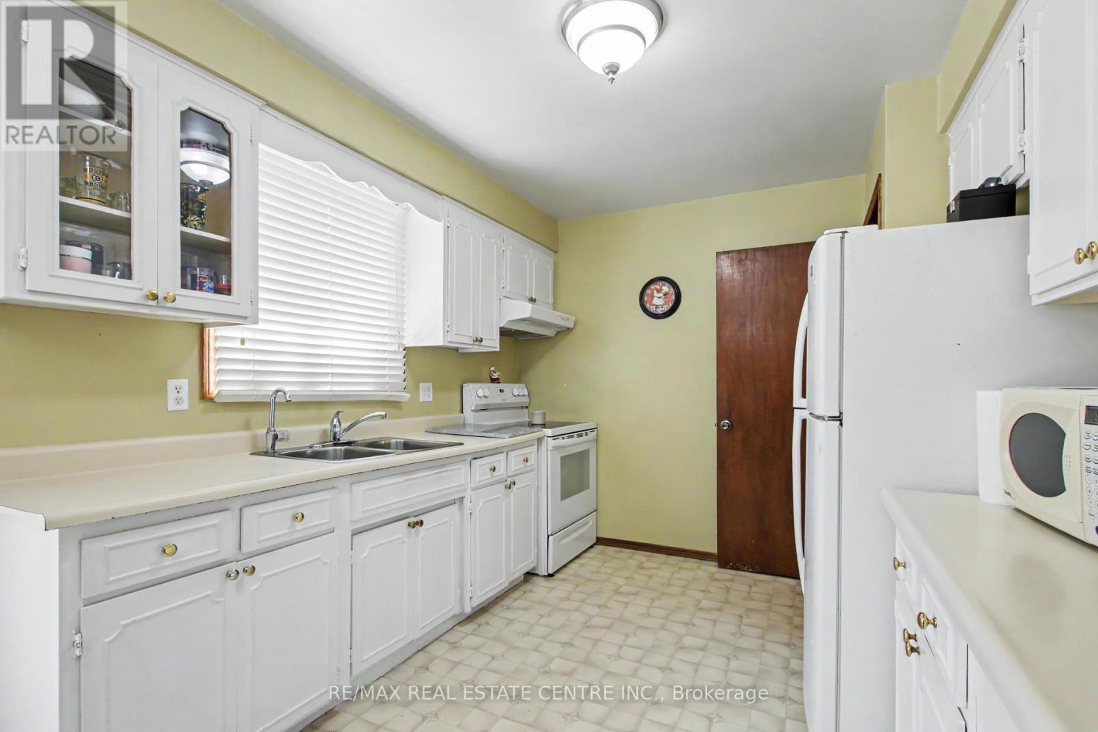 203 Moffat Drive, Cambridge, Ontario  N1R 6C1 - Photo 9 - X13201232