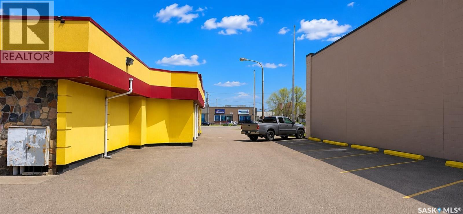 1410 Albert Street, Regina, Saskatchewan  S4R 2R7 - Photo 4 - SK037026