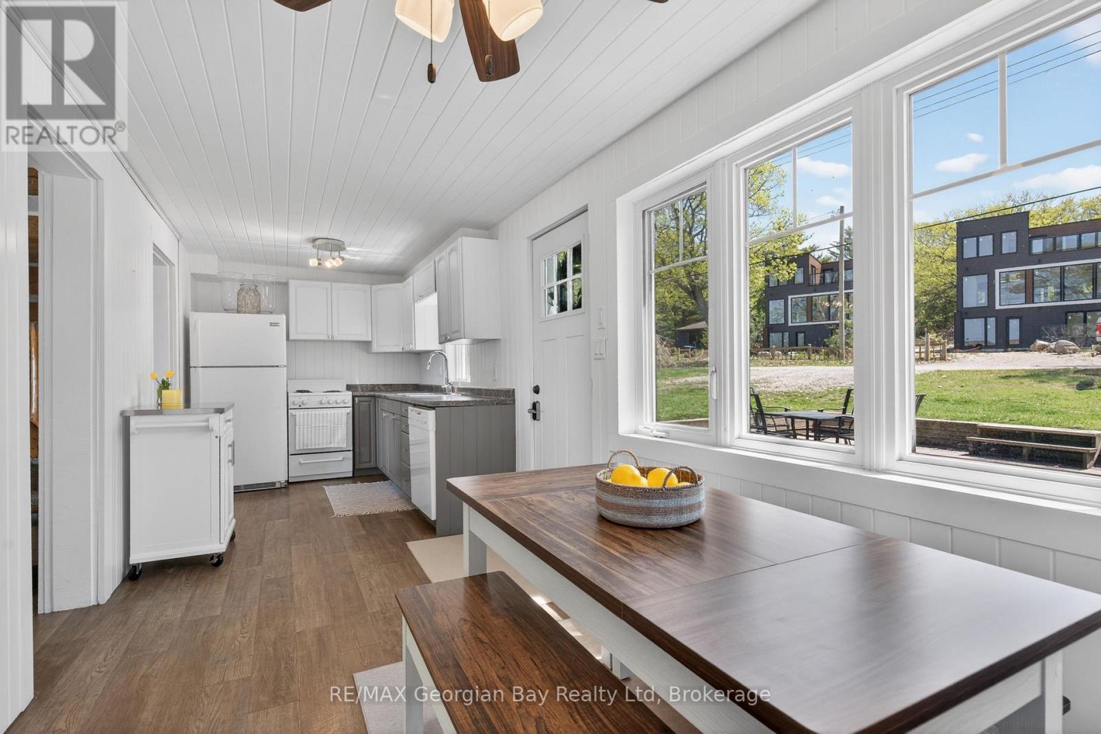 83 Beach Road, Tiny, Ontario L9M 1R2 - Photo 4 - S13202884