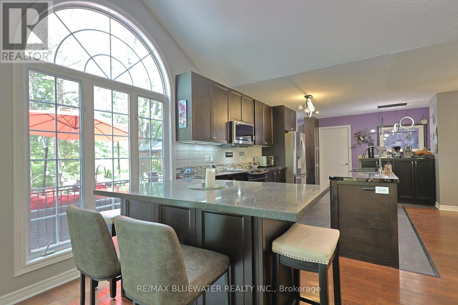 10419 Pinetree Drive, Lambton Shores, Ontario  N0M 1T0 - Photo 19 - X13202308