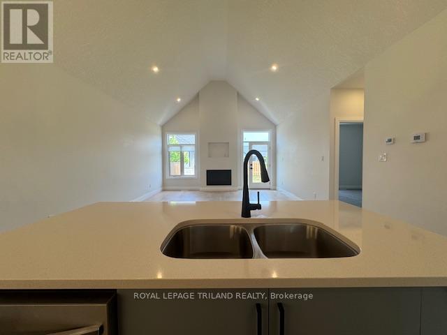 49 - 63 Compass Trail, Central Elgin, Ontario  N5L 0B4 - Photo 10 - X13202582