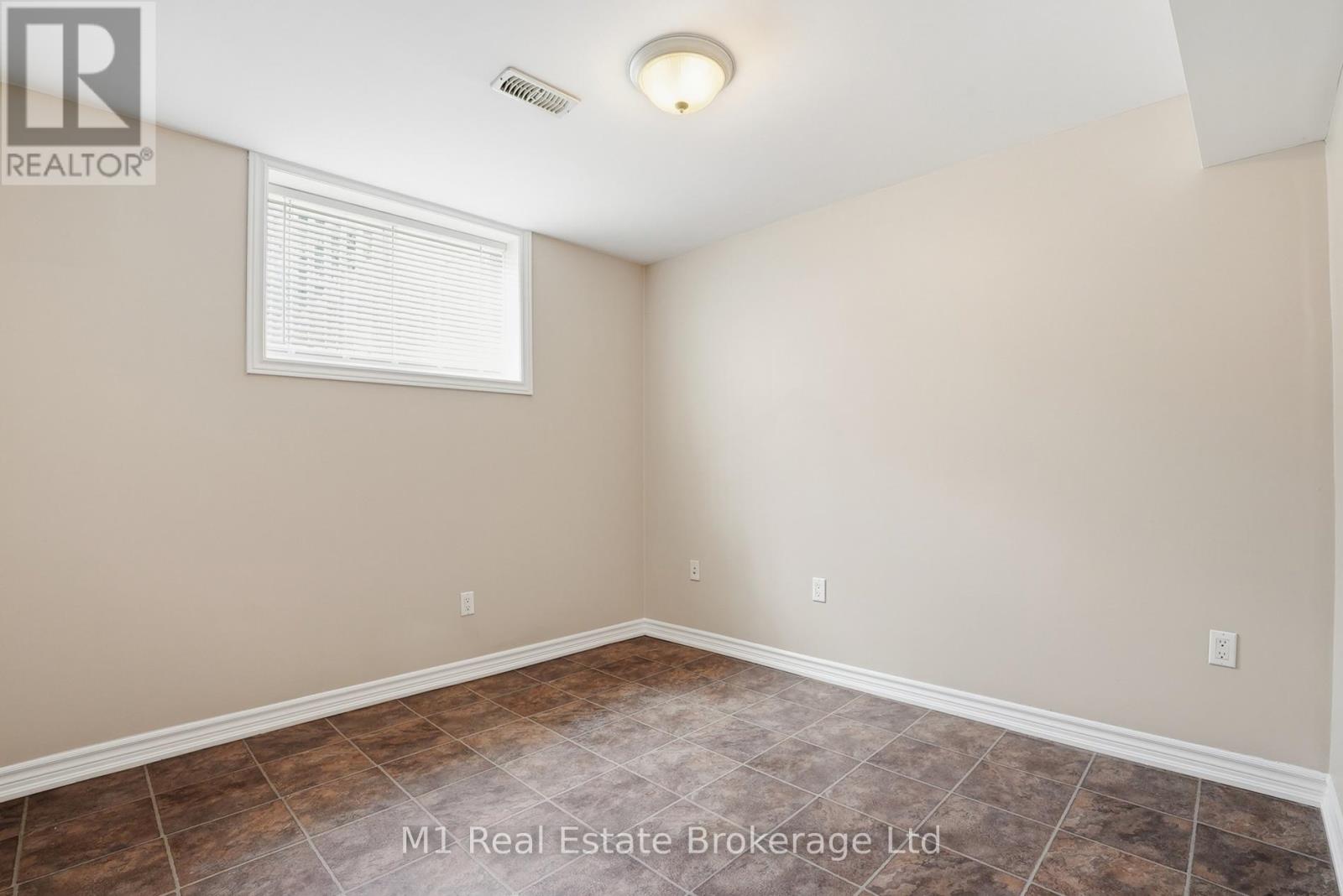 8 Ralston Drive, Guelph, Ontario N1E 0C3 - Photo 28 - X13202974