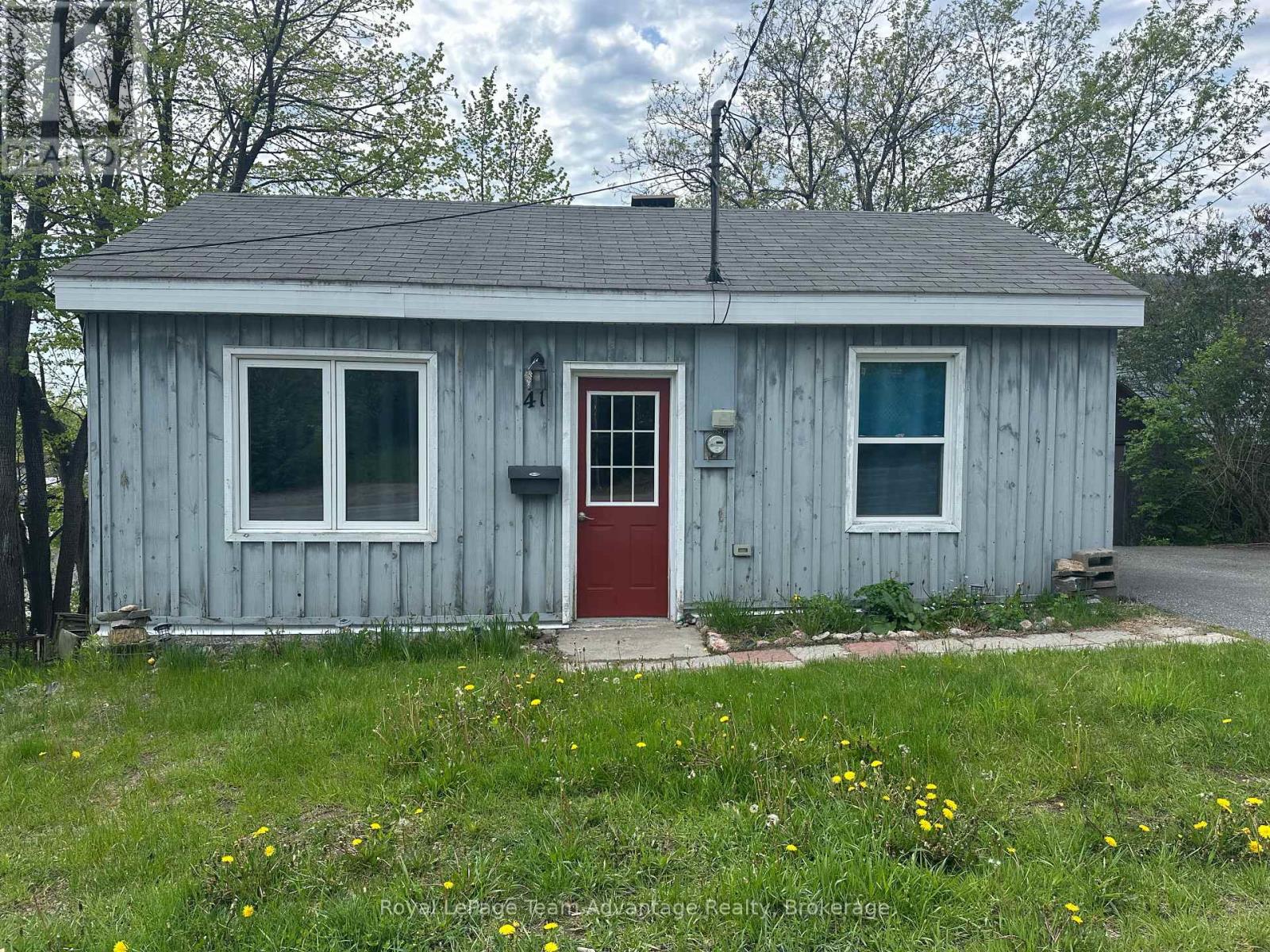 41 Emily Street, Parry Sound, Ontario  P2A 2P5 - Photo 3 - X13203122