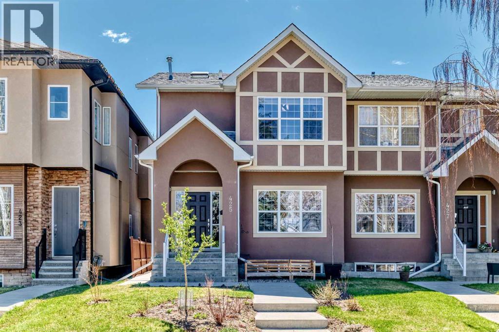 425 36 Avenue Nw, Calgary, Alberta  T2K 0C4 - Photo 1 - A2308747