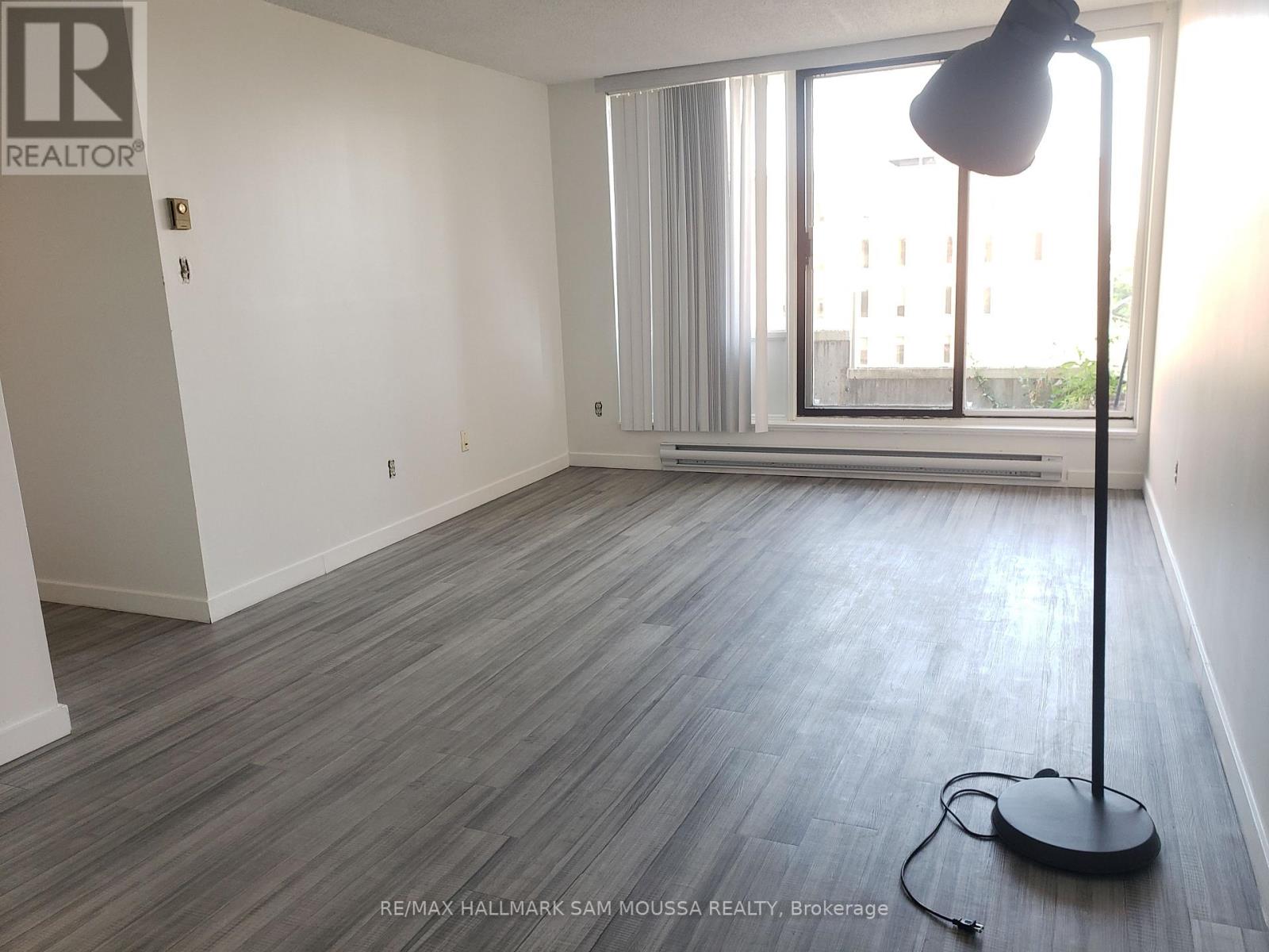 413 - 1177 Belanger Avenue, Ottawa, Ontario  K1H 8N7 - Photo 2 - X13202266