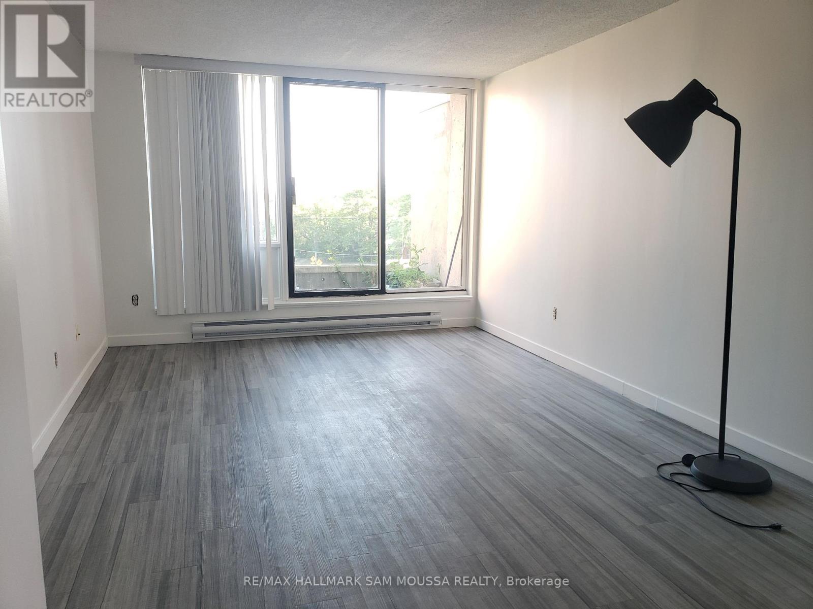 413 - 1177 Belanger Avenue, Ottawa, Ontario  K1H 8N7 - Photo 3 - X13202266