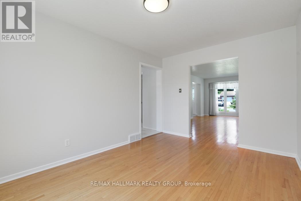 2187 Hamelin Crescent, Ottawa, Ontario  K1J 6K9 - Photo 13 - X13203150