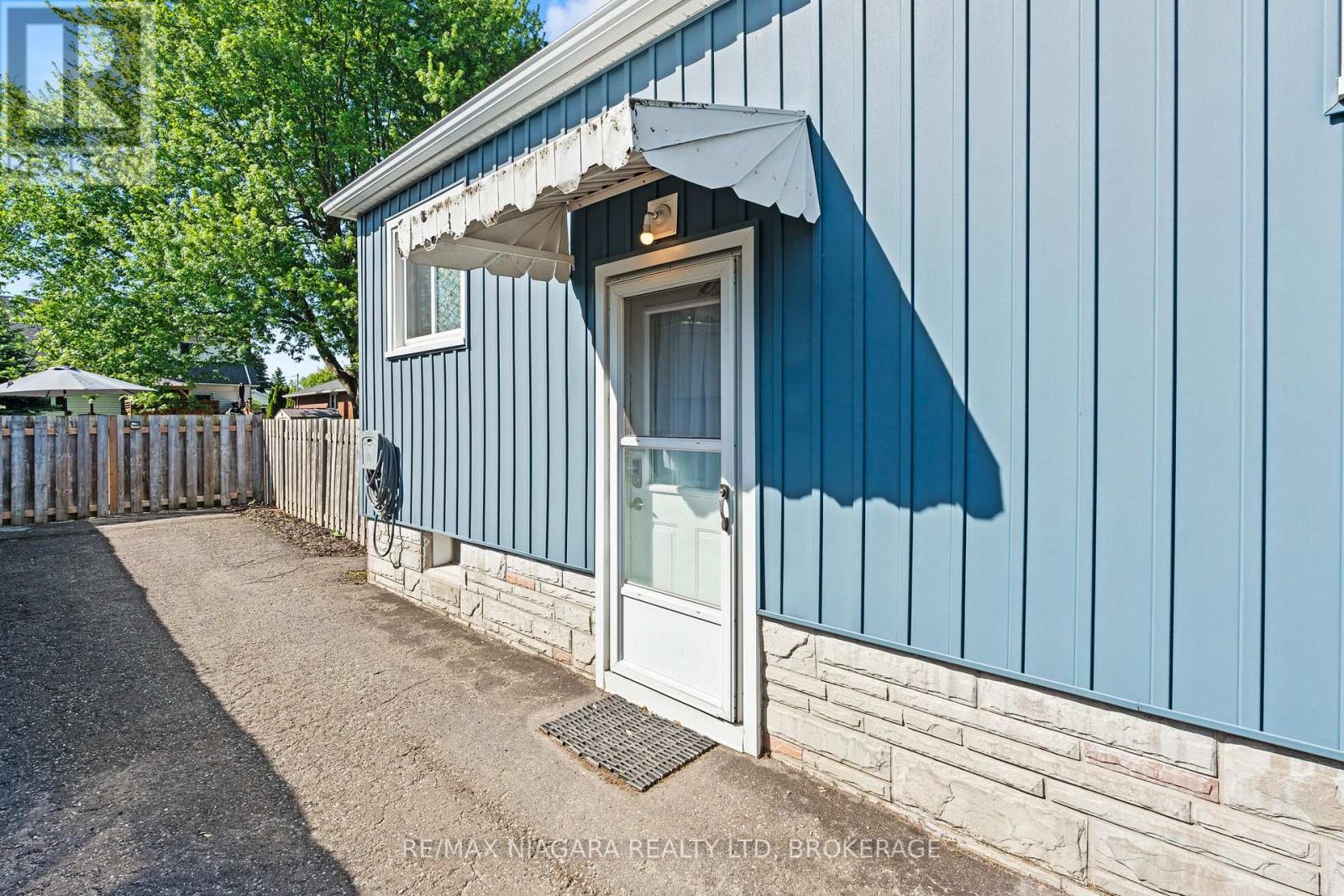 19 Bridge Street, St. Catharines, Ontario  L2S 2V7 - Photo 3 - X13202786