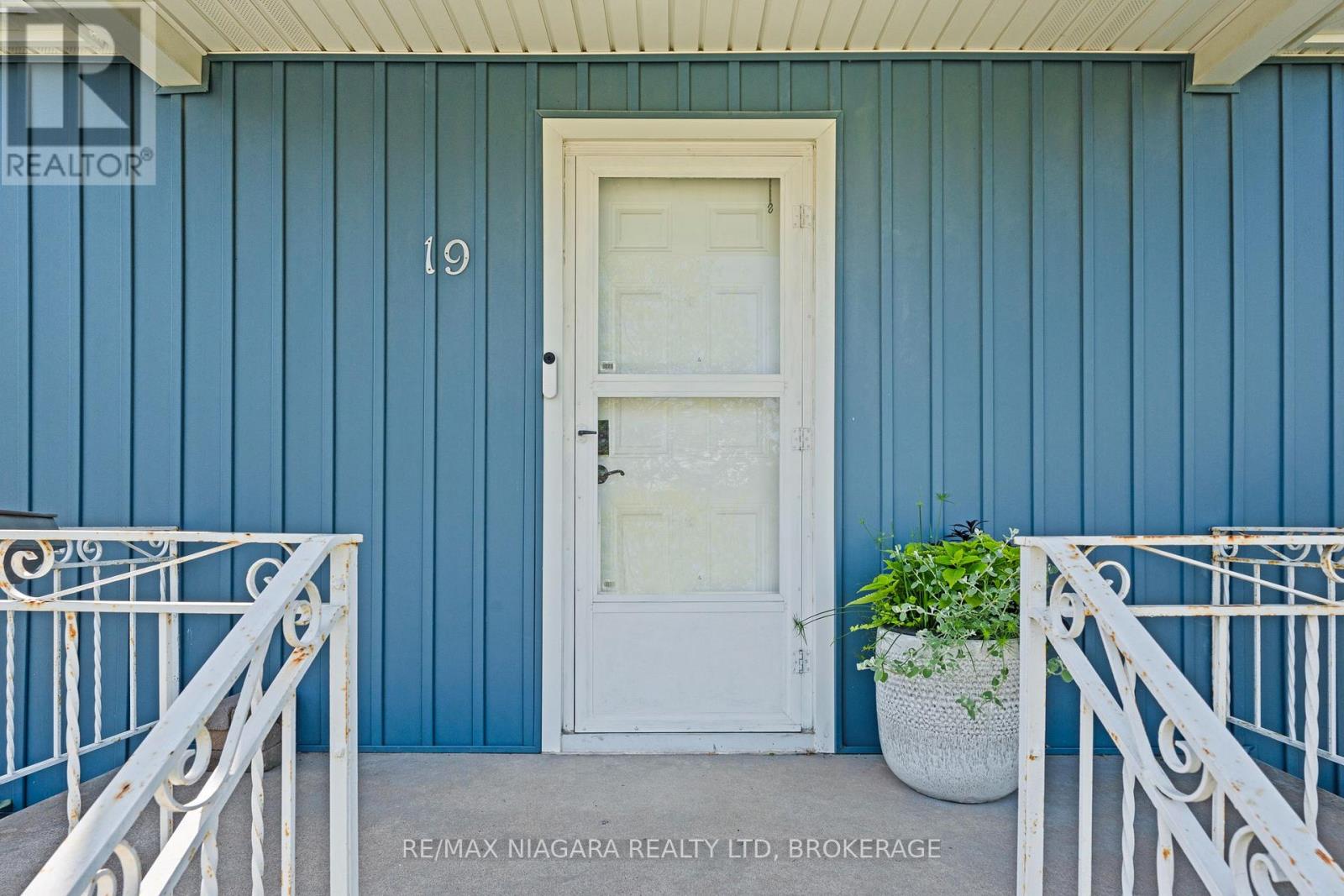 19 Bridge Street, St. Catharines, Ontario  L2S 2V7 - Photo 4 - X13202786