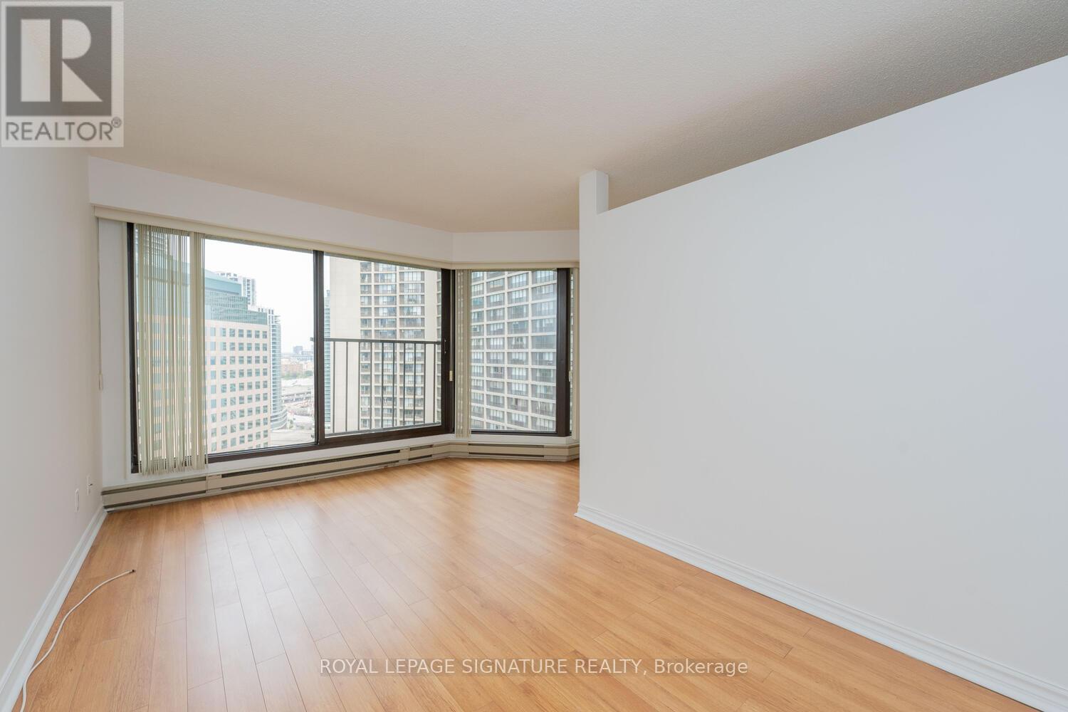 2109 - 65 Harbour Square, Toronto, Ontario  M5J 2L4 - Photo 16 - C13201440
