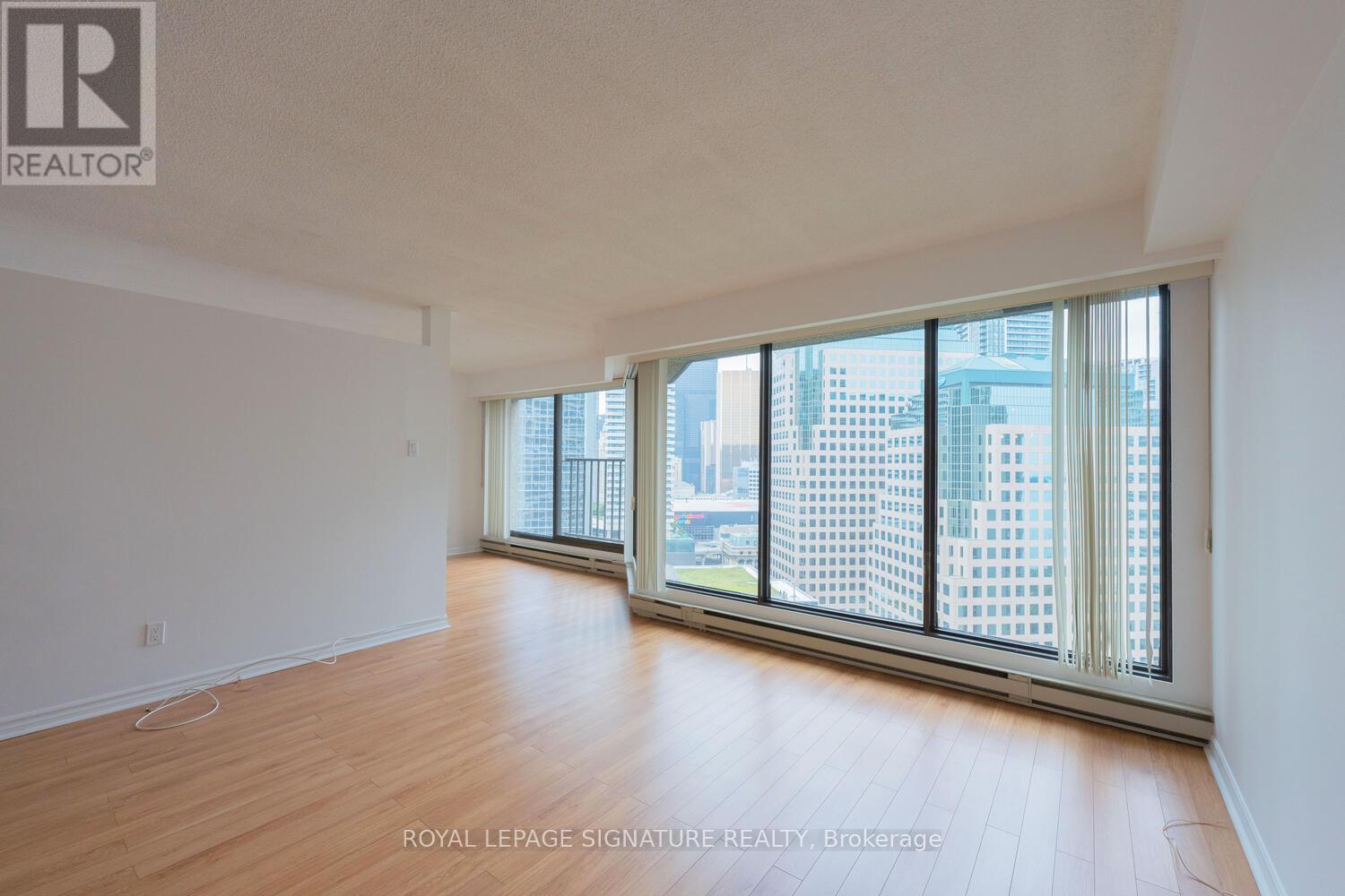 2109 - 65 Harbour Square, Toronto, Ontario  M5J 2L4 - Photo 2 - C13201440