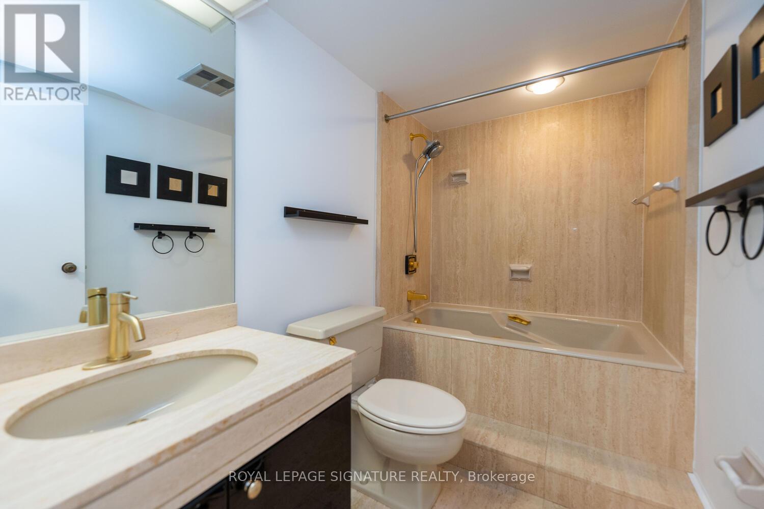 2109 - 65 Harbour Square, Toronto, Ontario  M5J 2L4 - Photo 20 - C13201440