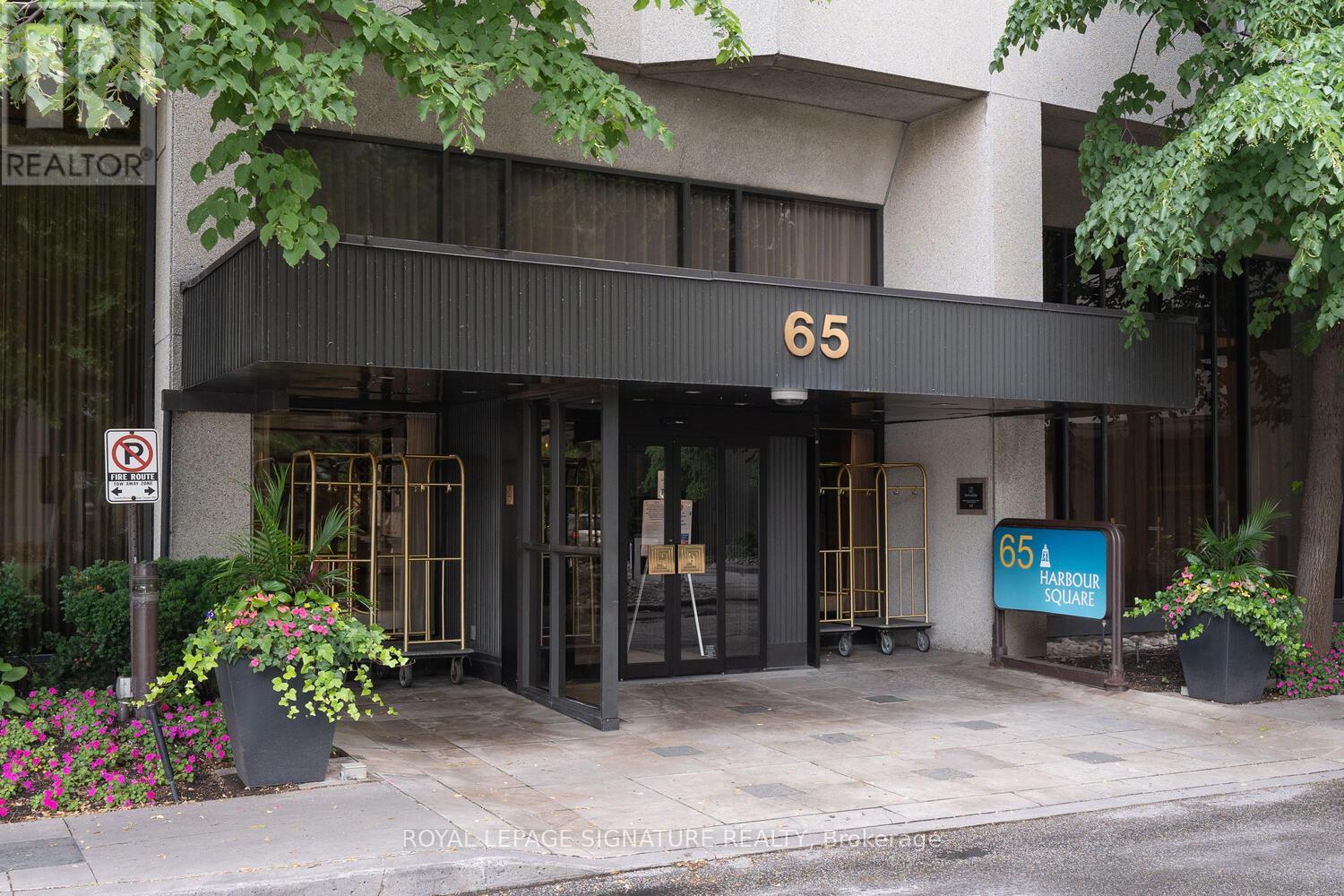 2109 - 65 Harbour Square, Toronto, Ontario  M5J 2L4 - Photo 34 - C13201440