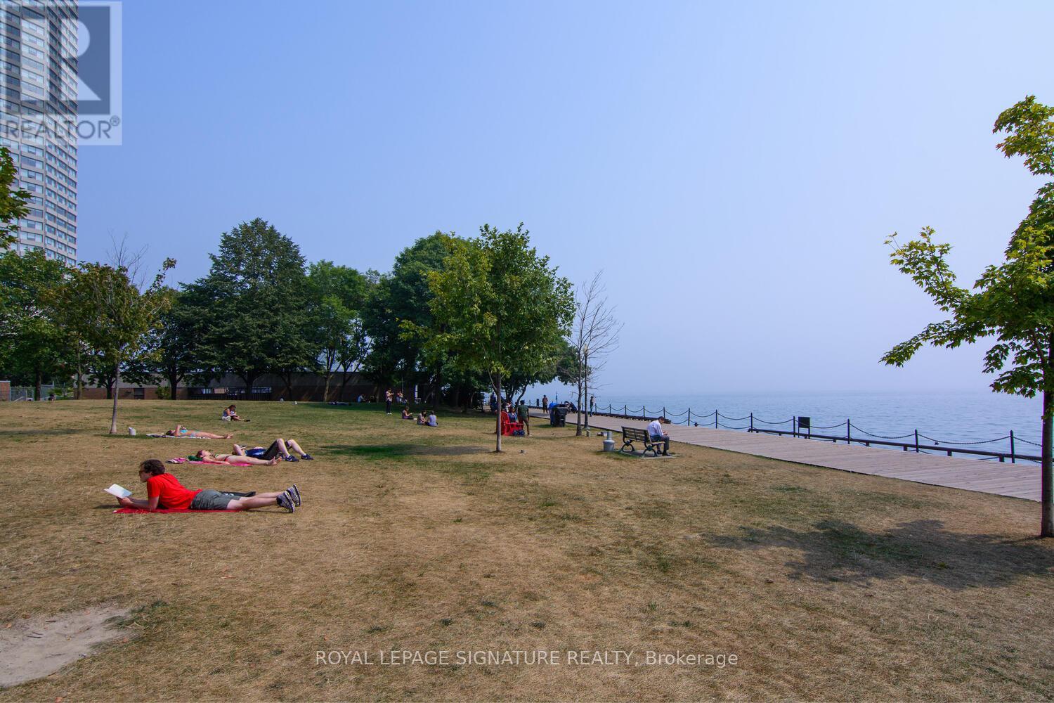2109 - 65 Harbour Square, Toronto, Ontario  M5J 2L4 - Photo 39 - C13201440