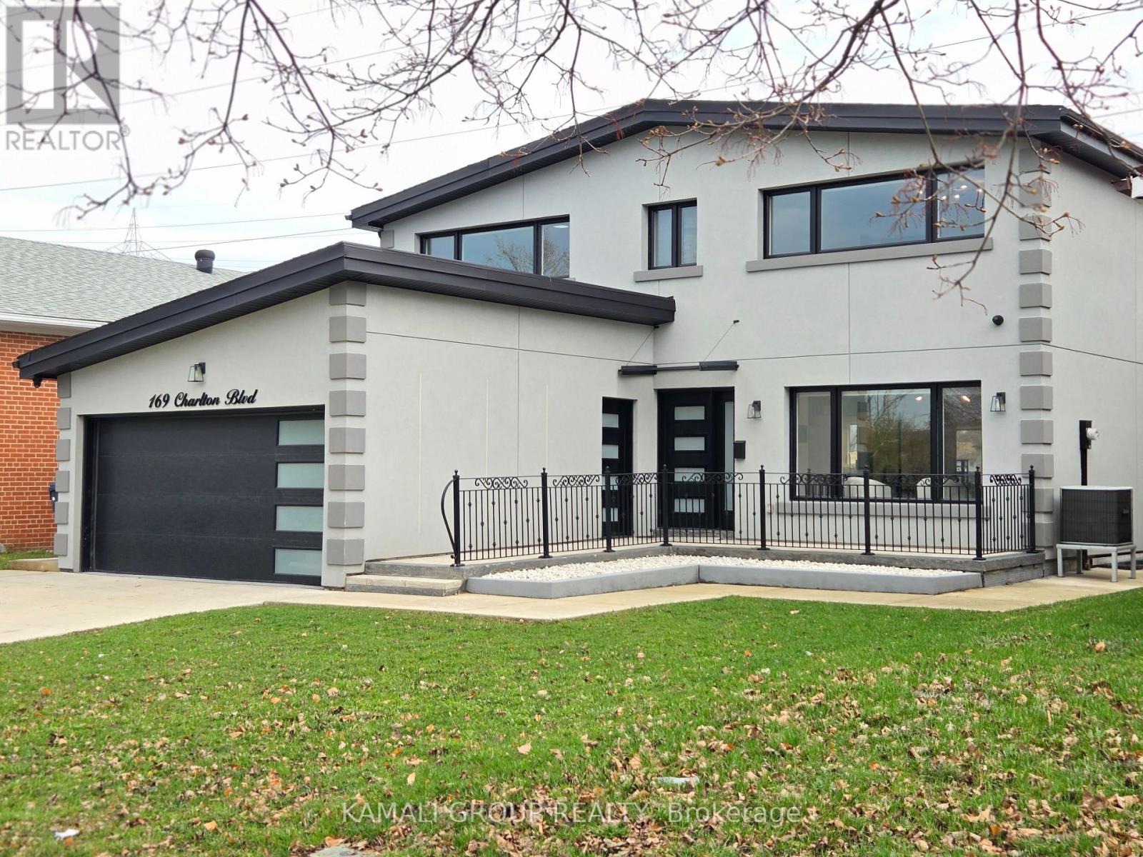 169 CHARLTON BOULEVARD, Toronto, Ontario