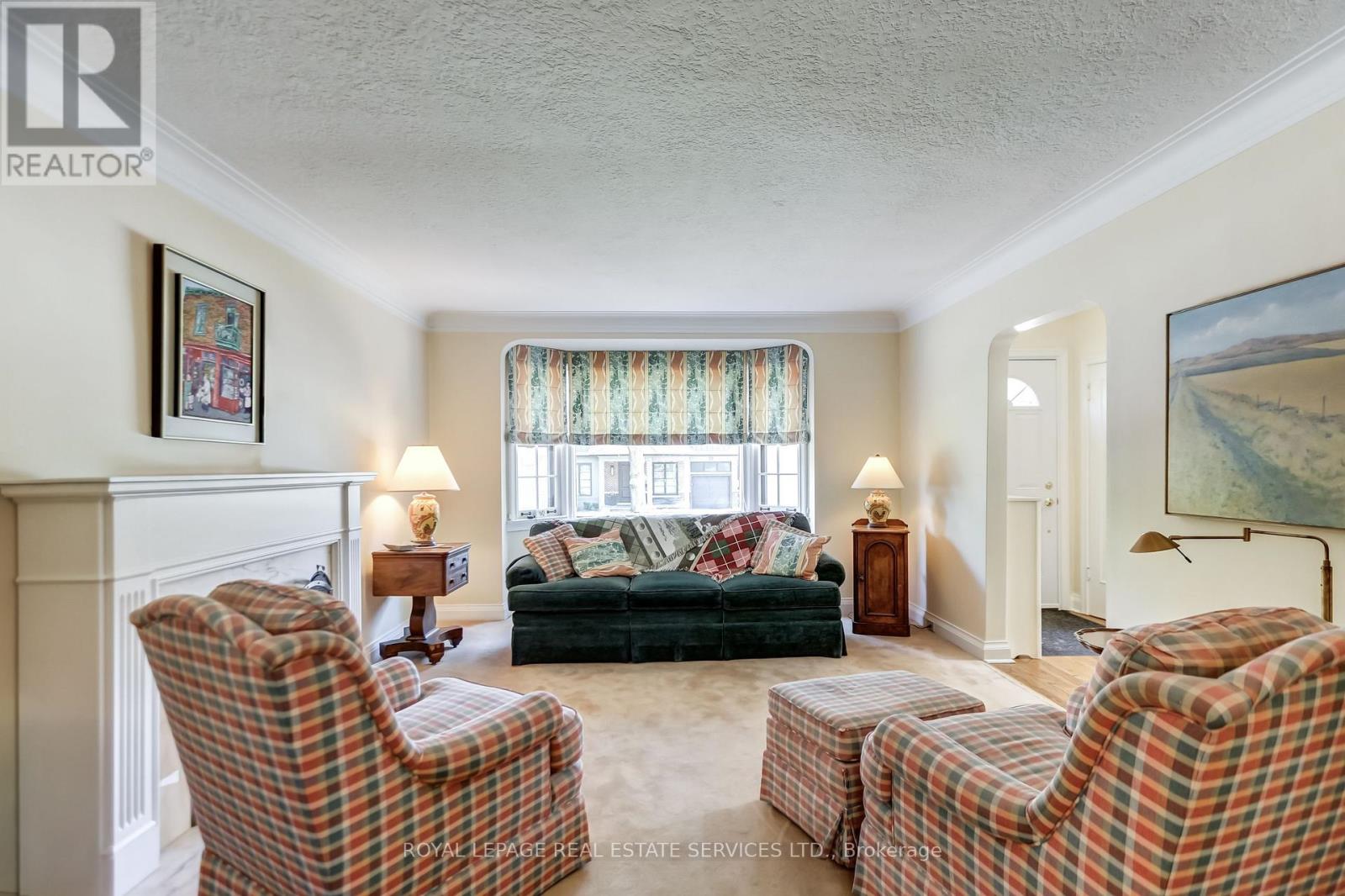 24 Tanager Avenue, Toronto, Ontario  M4G 3R1 - Photo 5 - C13202180