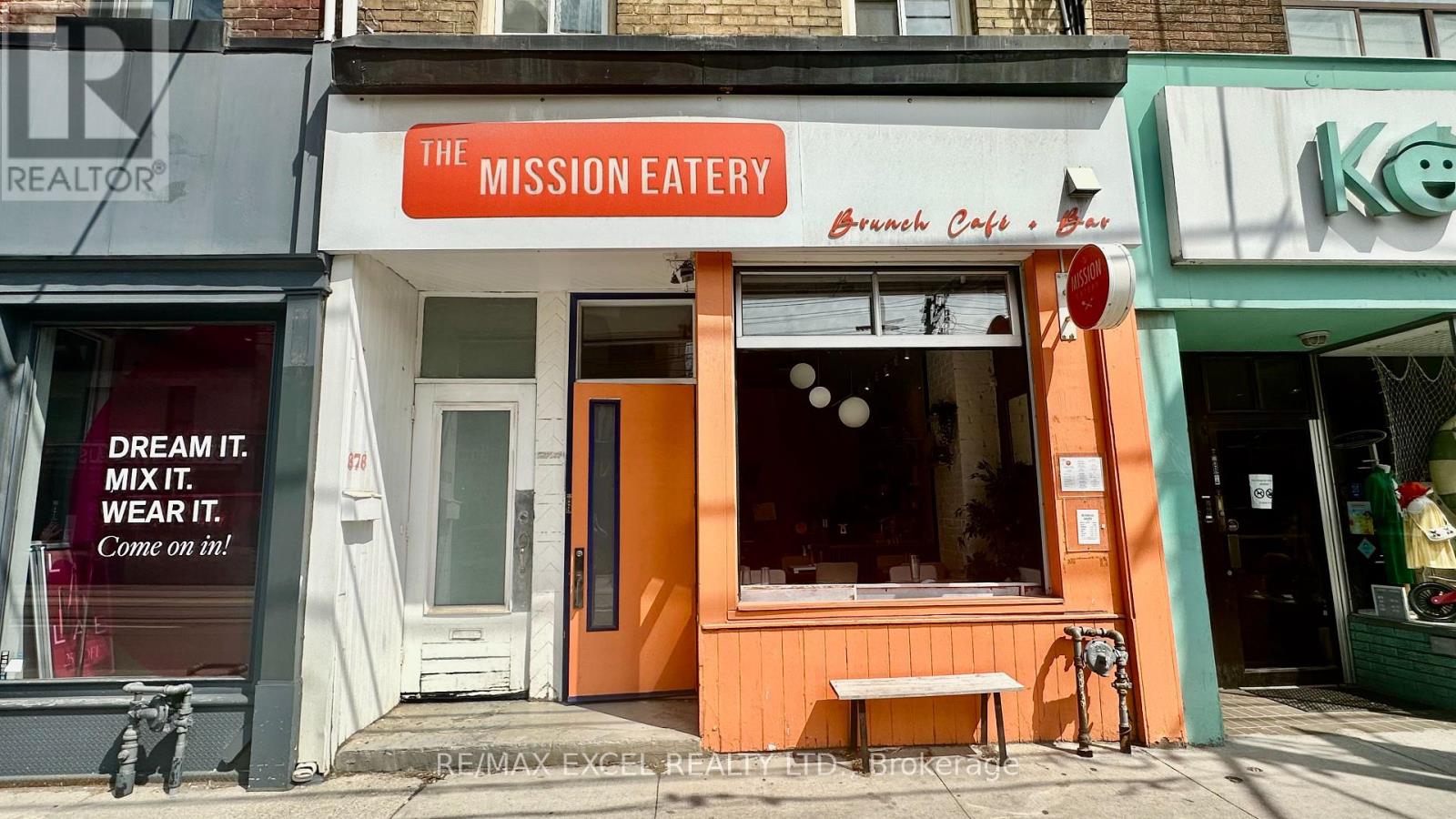 676 QUEEN STREET W, Toronto, Ontario