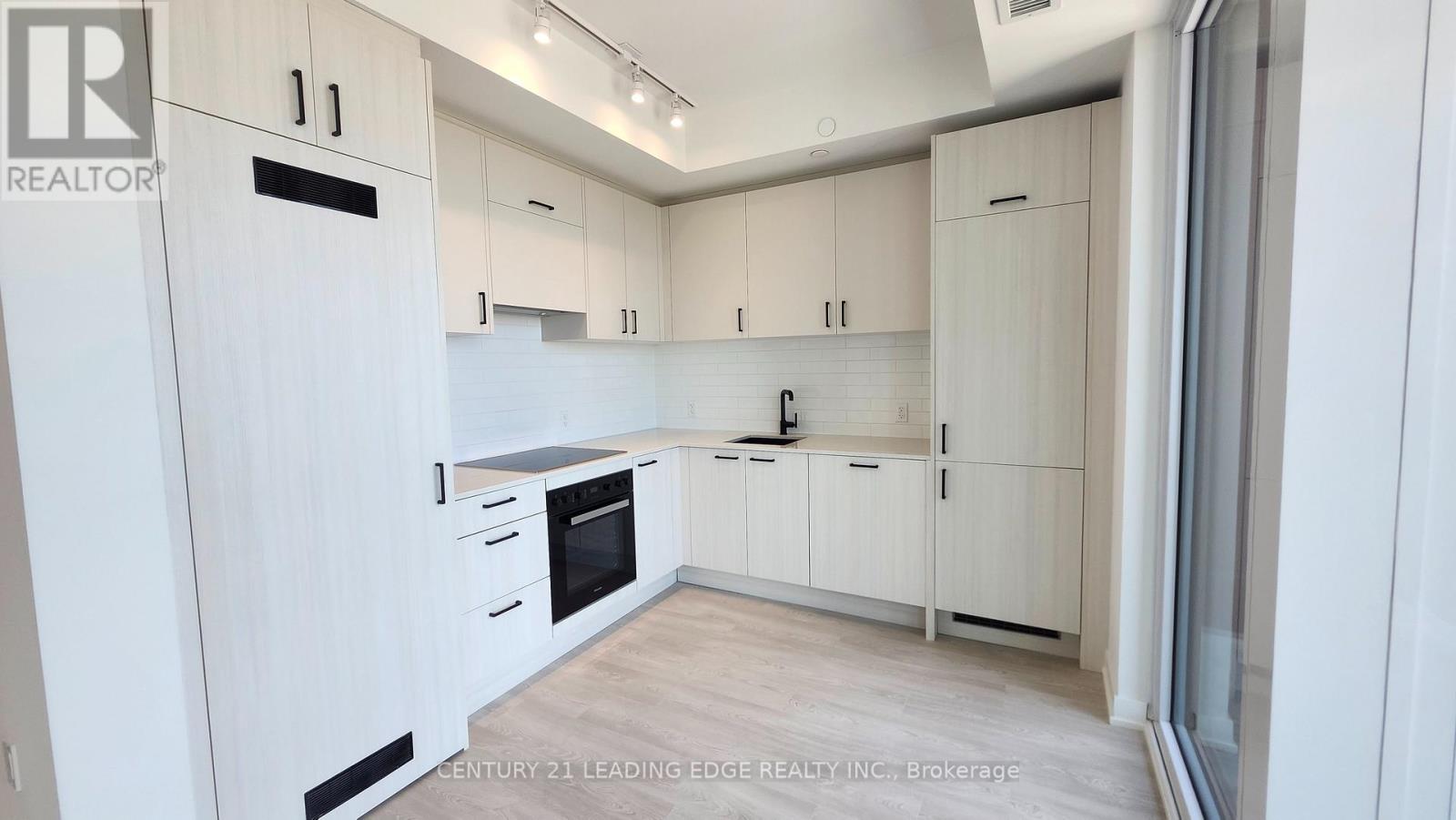 2904 - 5 Quarrington Lane, Toronto, Ontario  M3C 0S5 - Photo 8 - C13202534