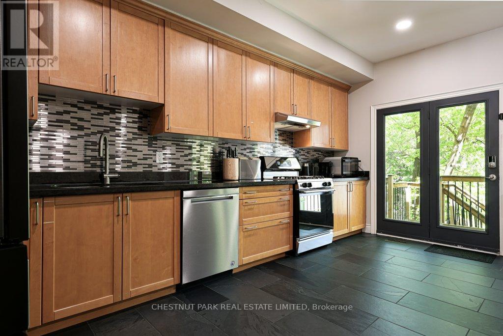 76 Davisville Avenue, Toronto, Ontario  M4S 1E8 - Photo 12 - C13202678